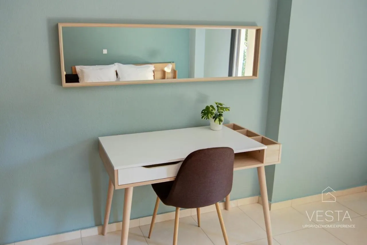 Uptown 2-Level Apt, Private Patio & Balcony With Views Apartment Thessaloniki Greece